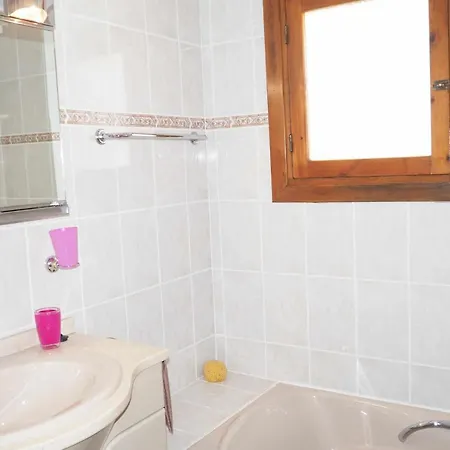 Villa Independiente Con Piscina Privada Cerca Del Pueblo Aa Internet